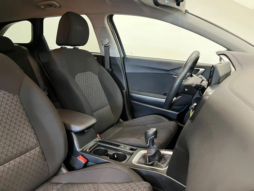 Kia Ceed 1.0 T-GDi DynamicLine Cruise control Cl uit 2023, foto 9