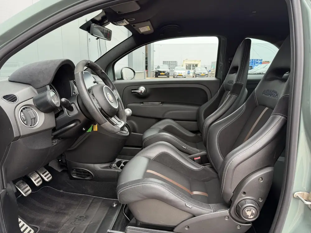 Abarth 695 1.4 T-Jet Anniversario 70 1e EIGENAAR | BTW | DEA uit 2021, foto 9