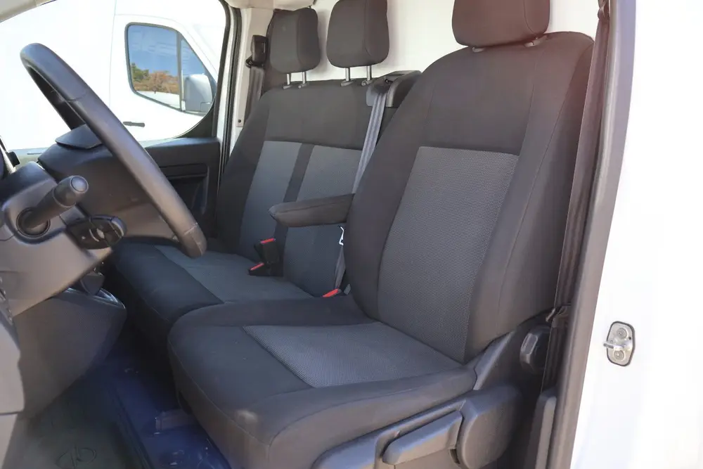 Opel Vivaro 2.0 BlueHDi 145pk S&S L3 Koelwagen (bj 202 uit 2023, foto 2