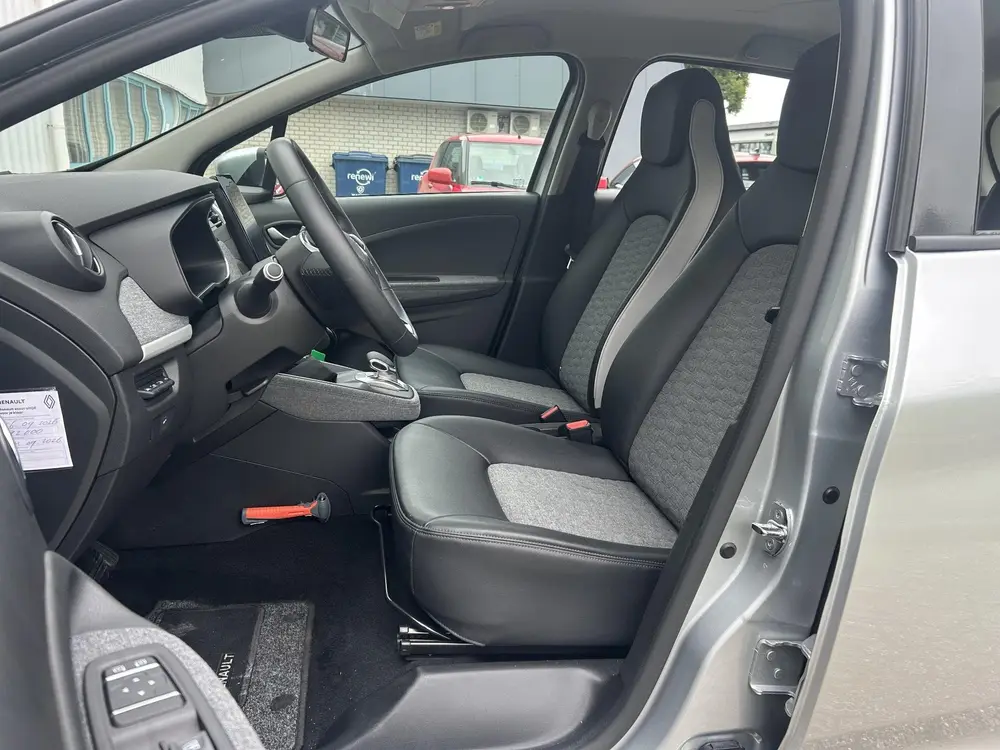 Renault ZOE R135 Zen 52 kWh uit 2020, foto 10