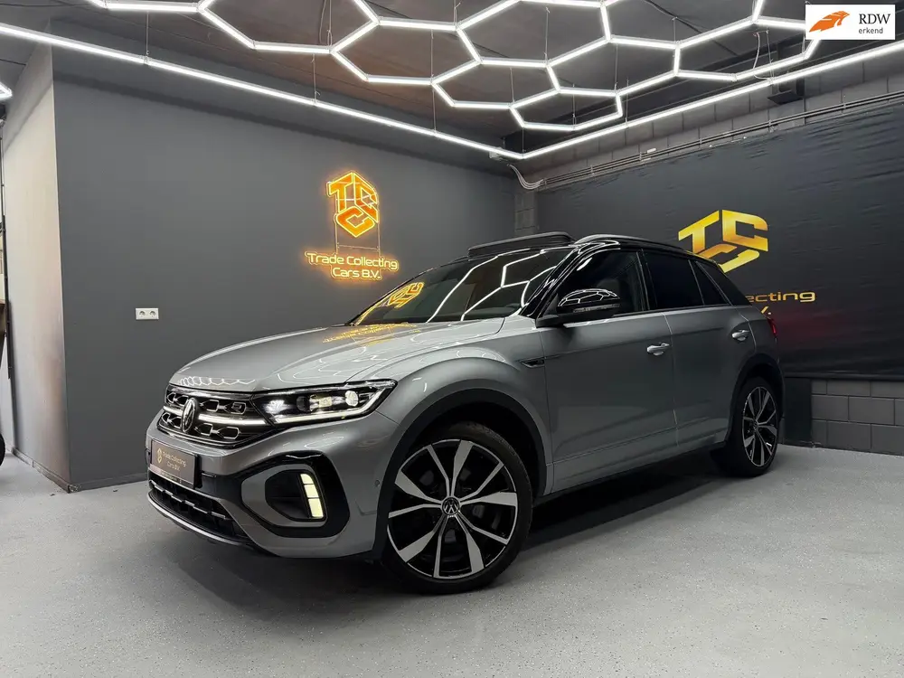Volkswagen T-Roc 1.5 TSI R-Line Black edition IQ-Pano-keyles uit 2024