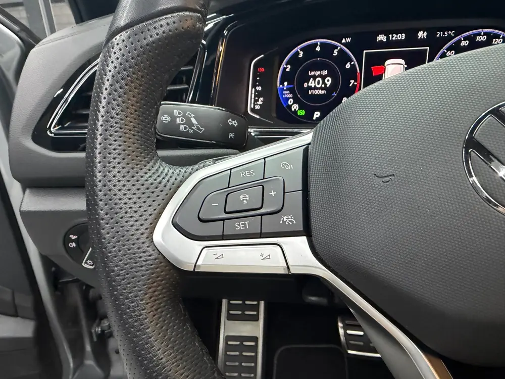 Volkswagen T-Roc 1.5 TSI R-Line Black edition IQ-Pano-keyles uit 2024, foto 18