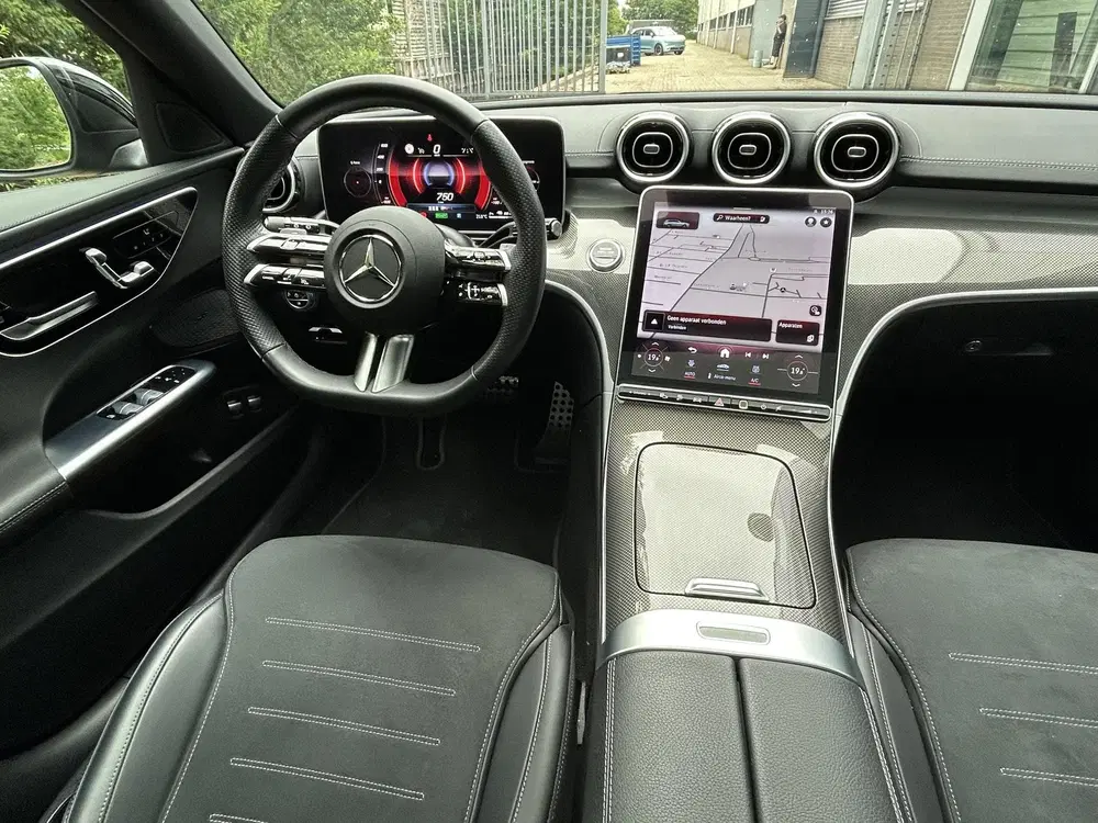 Mercedes-Benz C-Klasse 300 e AMG Line uit 2024, foto 13
