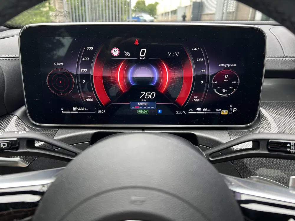 Mercedes-Benz C-Klasse 300 e AMG Line uit 2024, foto 17