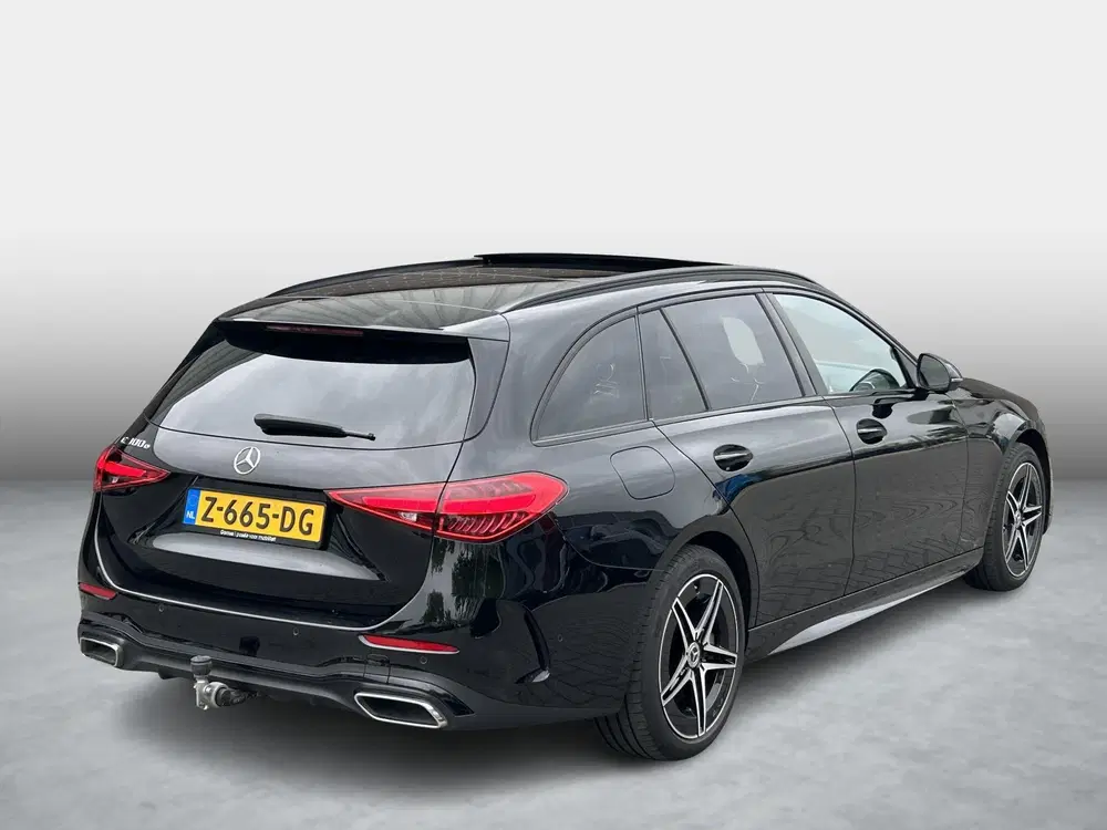 Mercedes-Benz C-Klasse 300 e AMG Line uit 2024, foto 2
