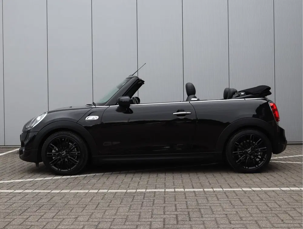 Mini Cabrio 2.0 Cooper S Hammersmith uit 2020, foto 18