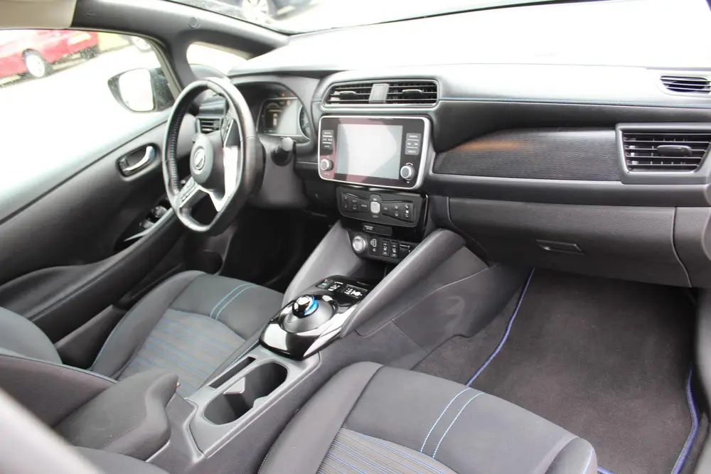 Nissan Leaf Acenta 40 kWh LED MULTI MEDIA KEYLESS CAME uit 2020, foto 3