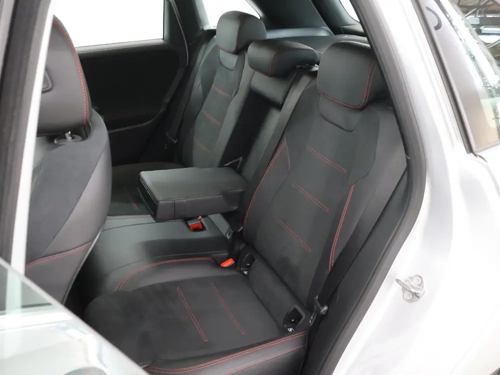Mercedes-Benz B-Klasse 180 Business Solution AMG uit 2019, foto 11