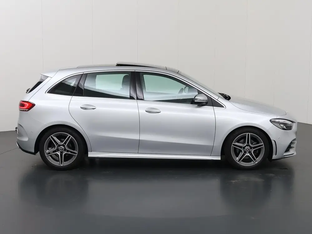 Mercedes-Benz B-Klasse 180 Business Solution AMG uit 2019, foto 6
