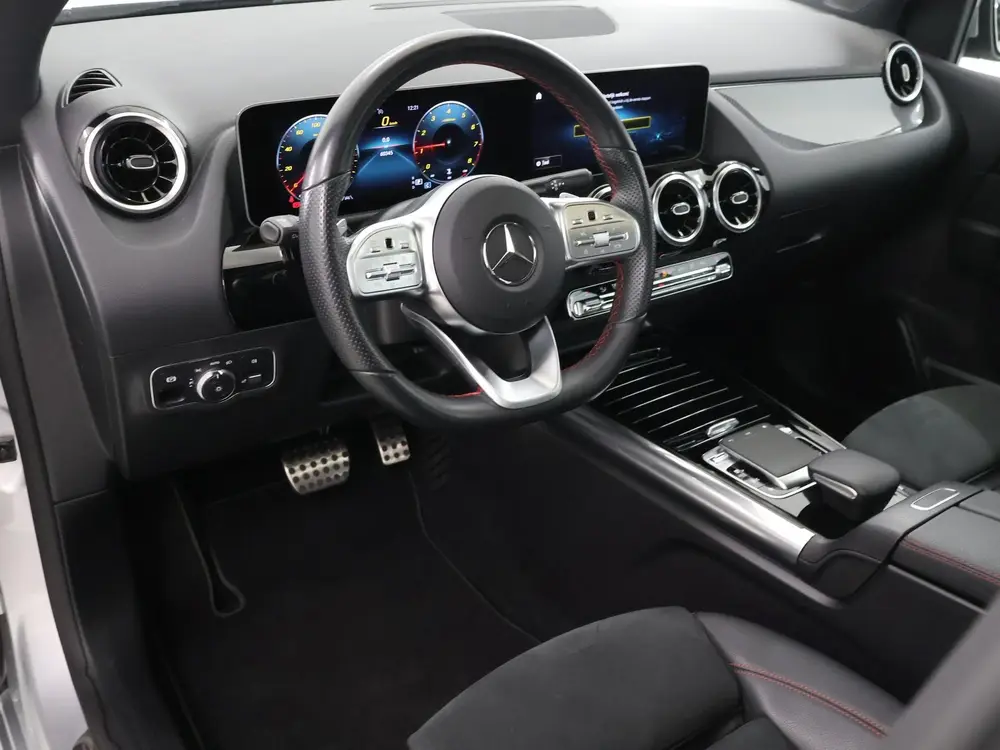 Mercedes-Benz B-Klasse 180 Business Solution AMG uit 2019, foto 7