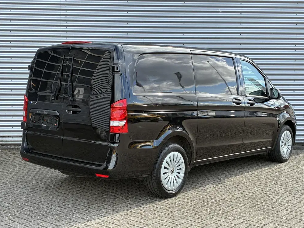 Mercedes-Benz Vito 112 L2 60 kWh uit 2024, foto 2