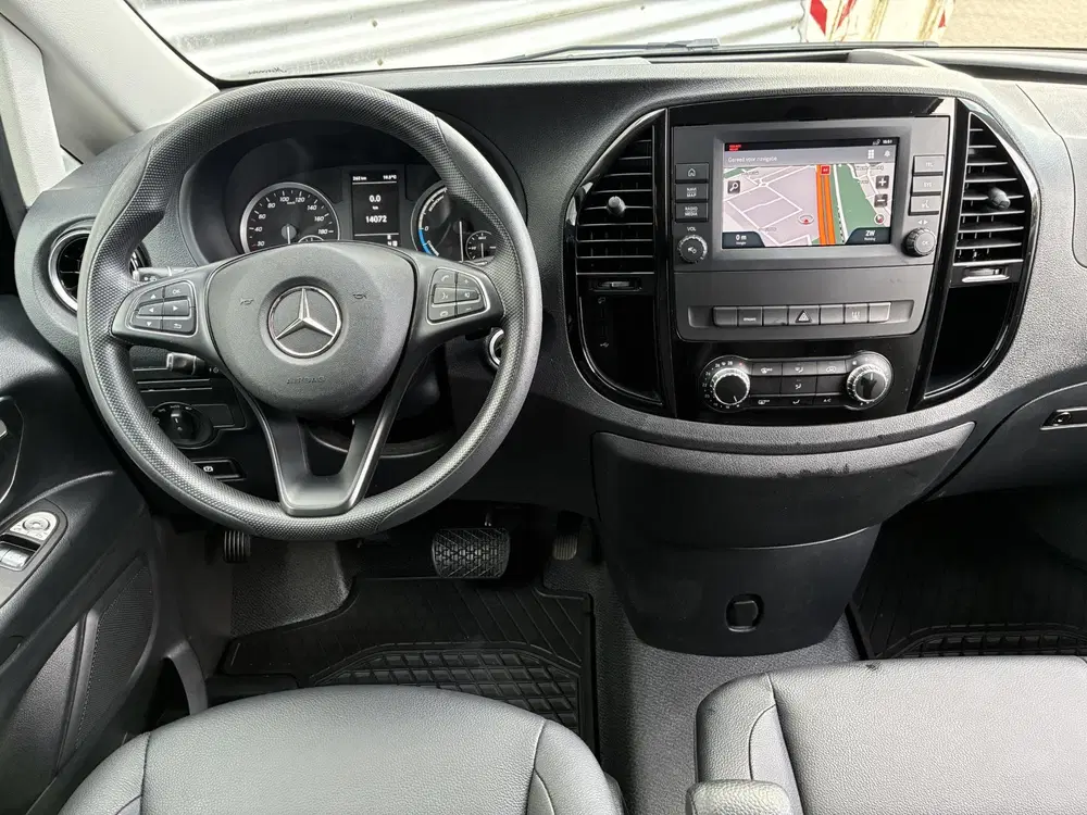 Mercedes-Benz Vito 112 L2 60 kWh uit 2024, foto 4