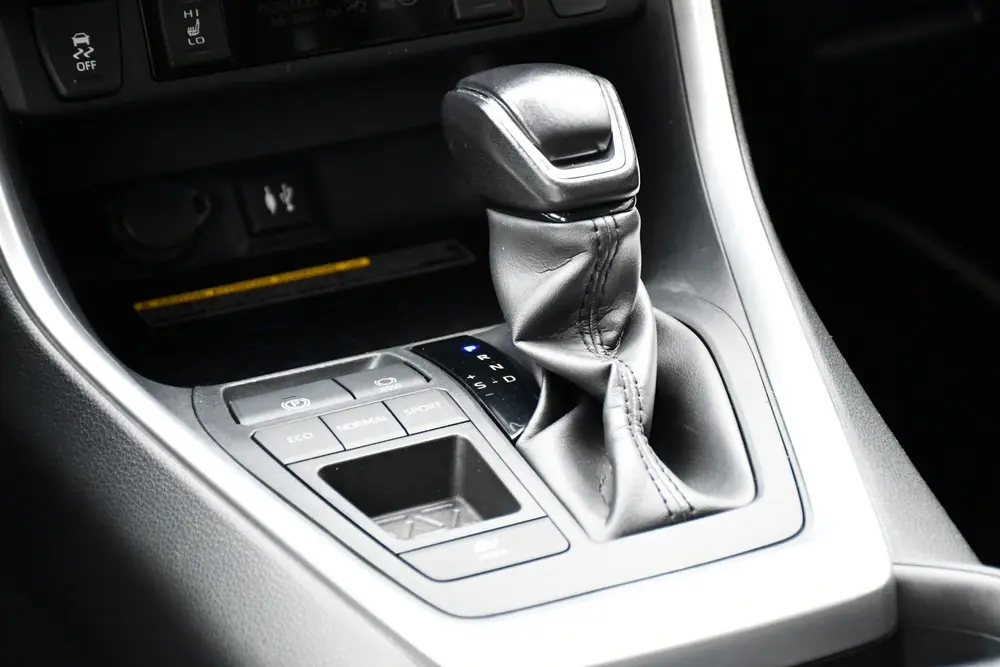 Toyota RAV4 2.5 Hybrid Executive Automaat 218pk | Dodehoekde uit 2019, foto 4