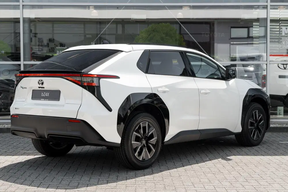 Toyota bZ4X Dynamic 73 kWh uit 2026, foto 2