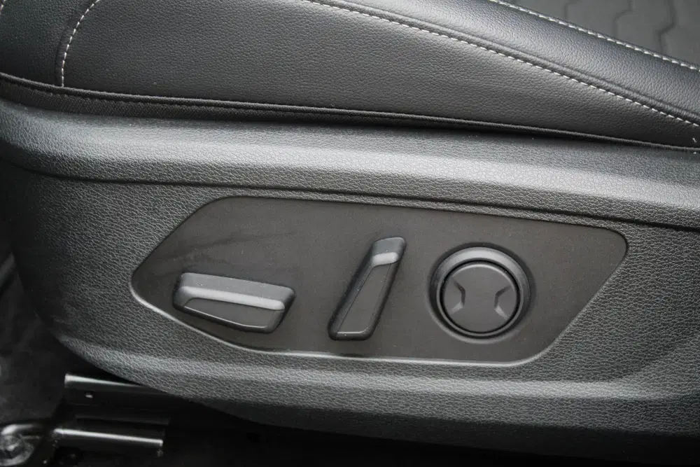 Kia Sportage 1.6 T-GDi Plug-in Hybrid AWD DynamicLine uit 2022, foto 16