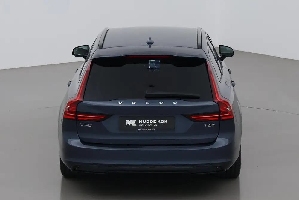 Volvo V90 T6 Plus Dark uit 2025, foto 9