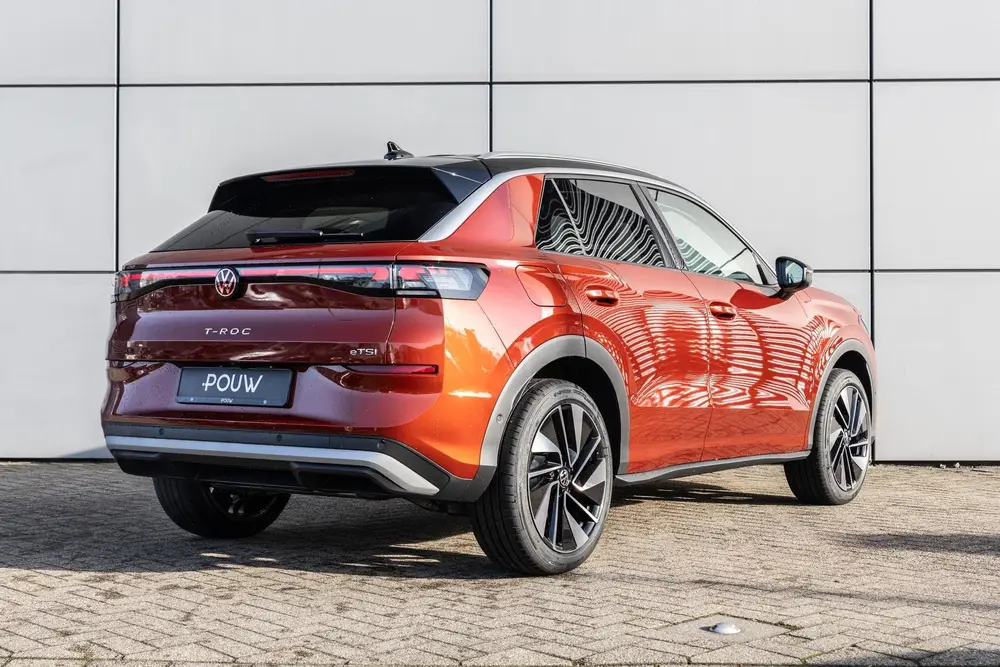 Volkswagen T-Roc 1.5 eTsi 115pk Style First Edition | 19" Ve uit 2026, foto 2