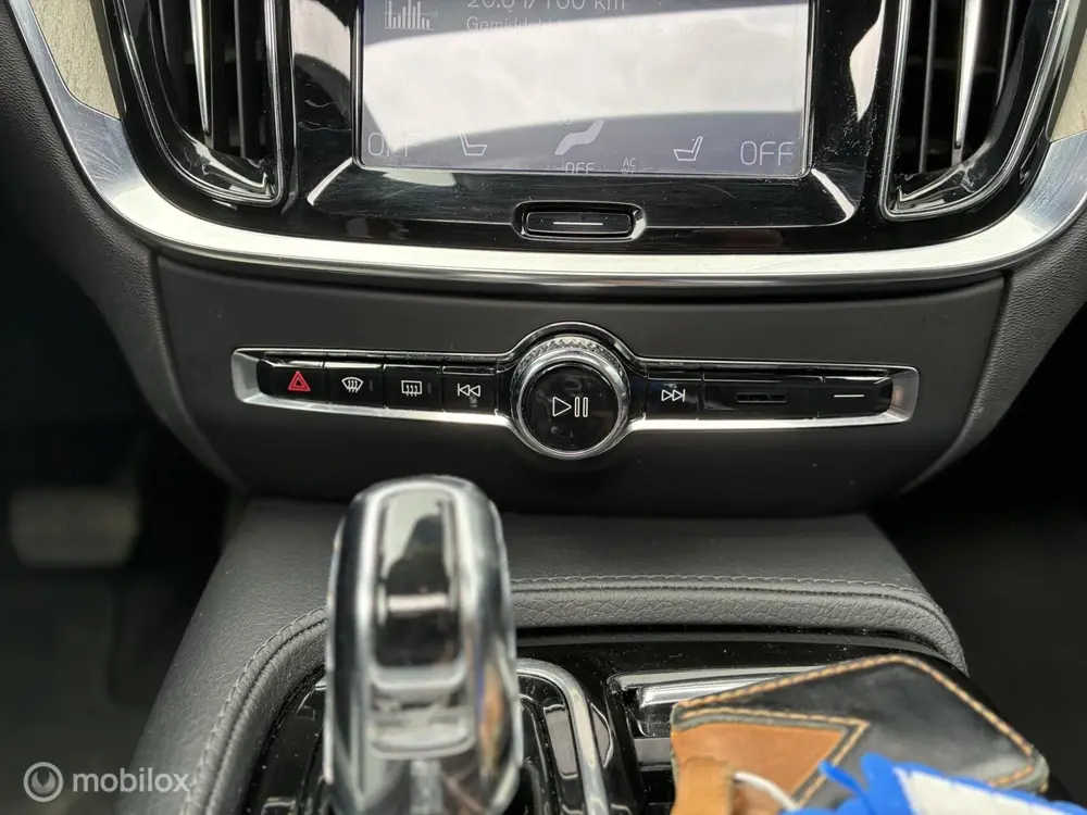 Volvo V60 2.0 T8 Twin Engine AWD Inscription | 391 PK | Pano uit 2019, foto 14