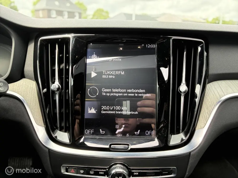 Volvo V60 2.0 T8 Twin Engine AWD Inscription | 391 PK | Pano uit 2019, foto 15