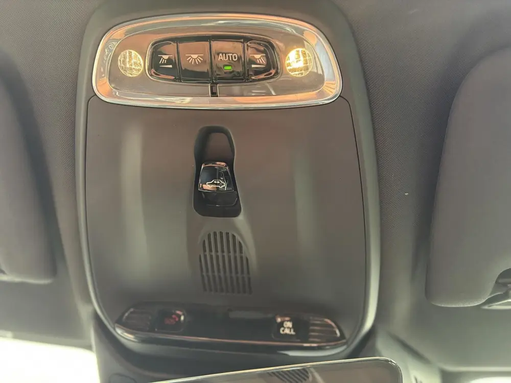 Volvo V60 2.0 T8 Twin Engine AWD Inscription | 391 PK | Pano uit 2019, foto 17