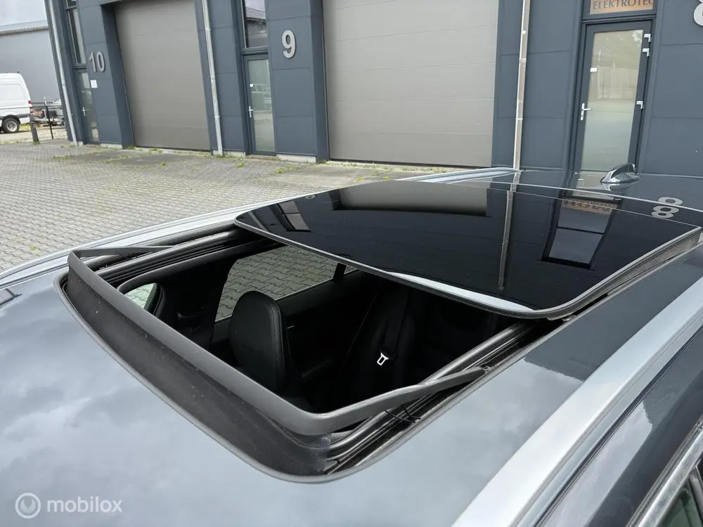 Volvo V60 2.0 T8 Twin Engine AWD Inscription | 391 PK | Pano uit 2019, foto 9