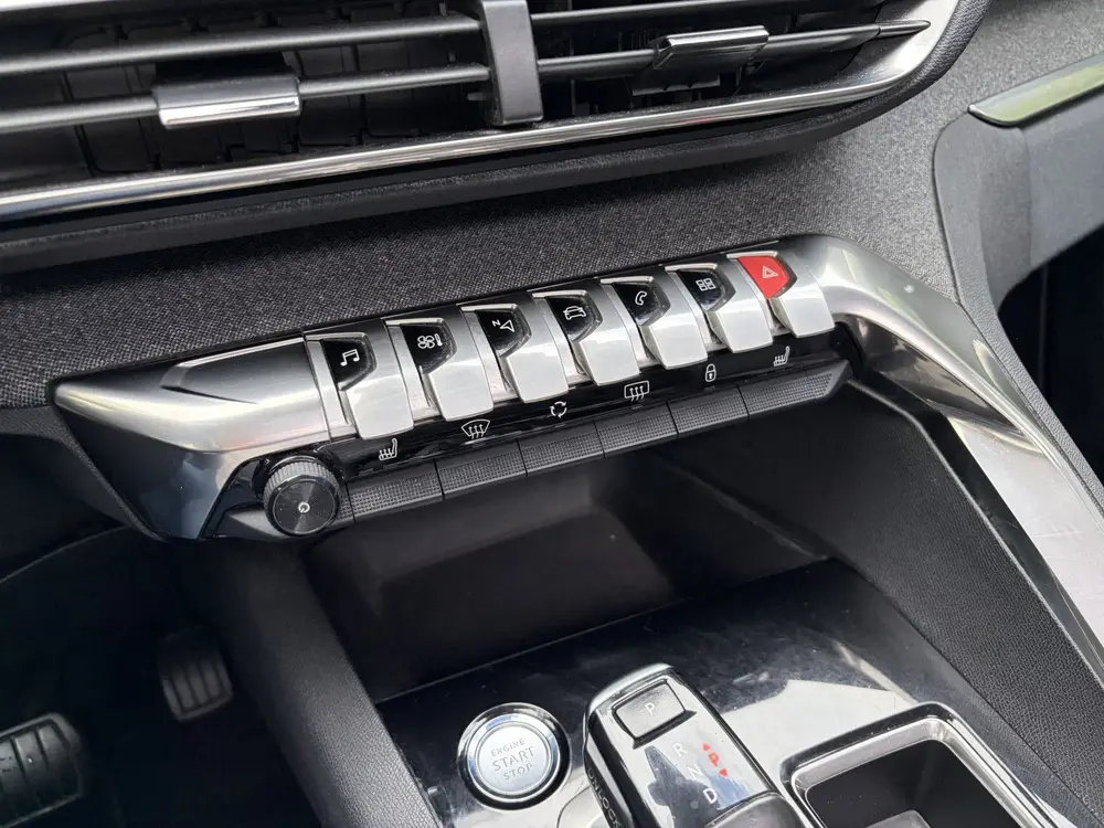 Peugeot 3008 1.2 PureTech Allure / AUTOMAAT / PANORAMADAK / uit 2019, foto 12