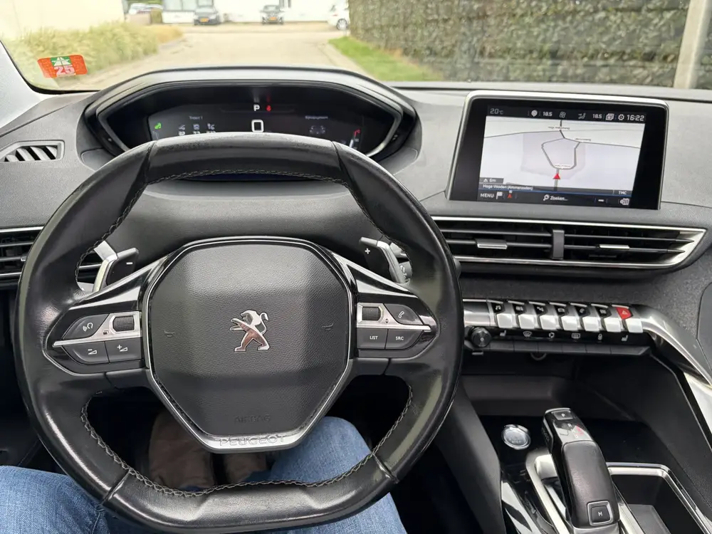 Peugeot 3008 1.2 PureTech Allure / AUTOMAAT / PANORAMADAK / uit 2019, foto 14
