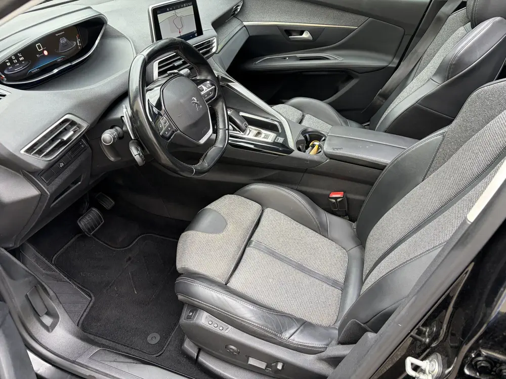 Peugeot 3008 1.2 PureTech Allure / AUTOMAAT / PANORAMADAK / uit 2019, foto 6