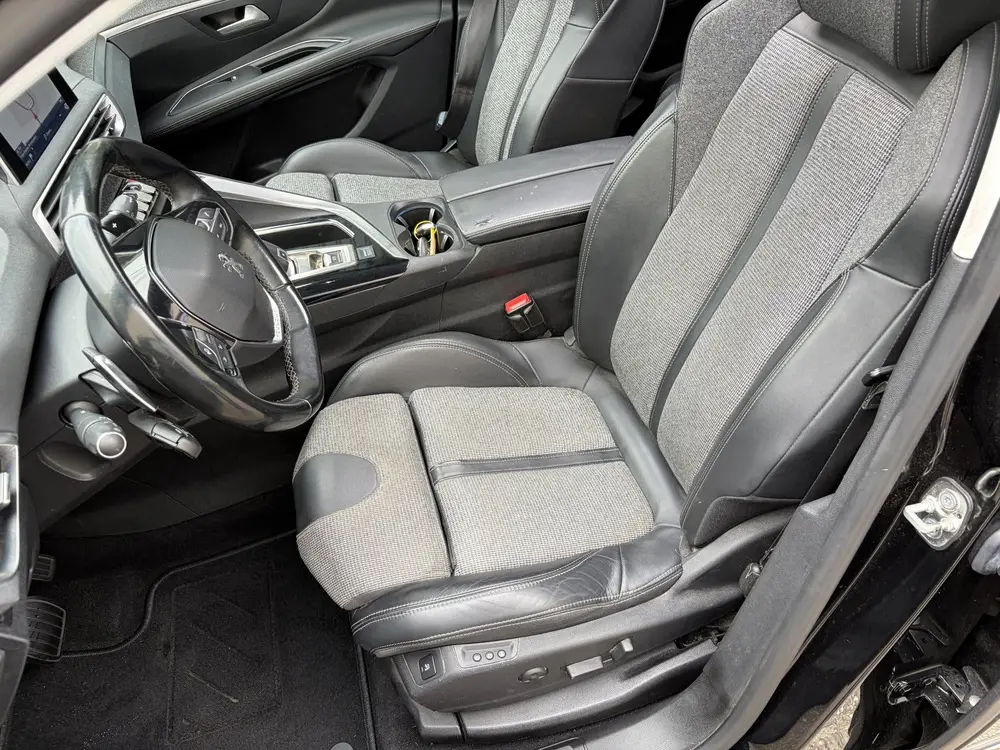 Peugeot 3008 1.2 PureTech Allure / AUTOMAAT / PANORAMADAK / uit 2019, foto 8