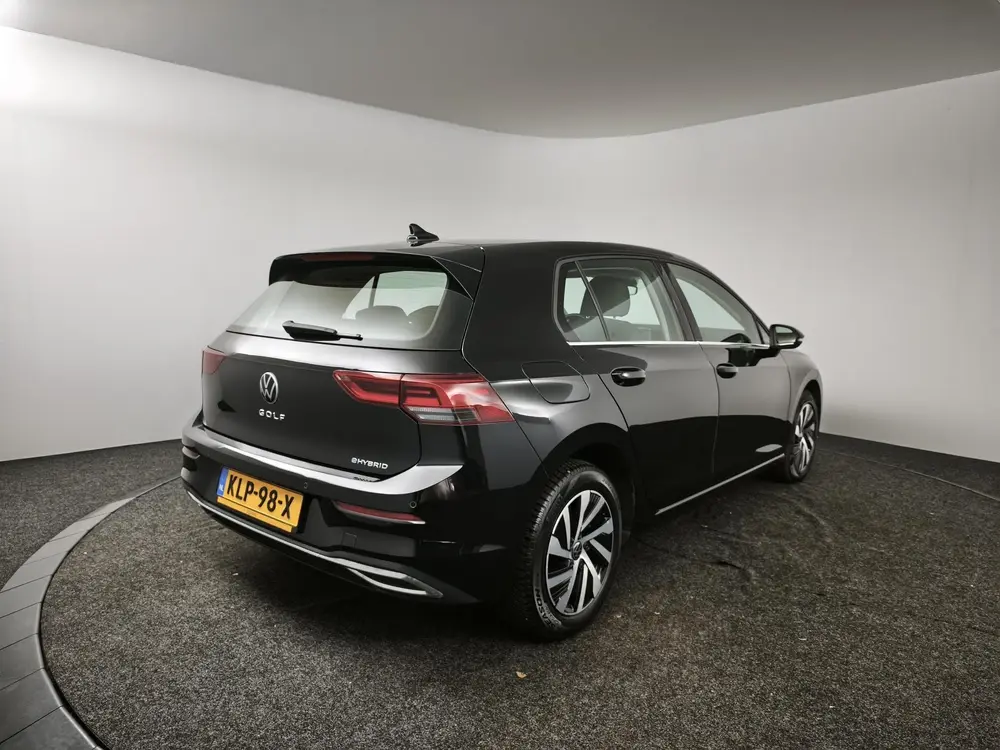 Volkswagen Golf 1.4 eHybrid Style | Travel Assist | Achterui uit 2023, foto 2