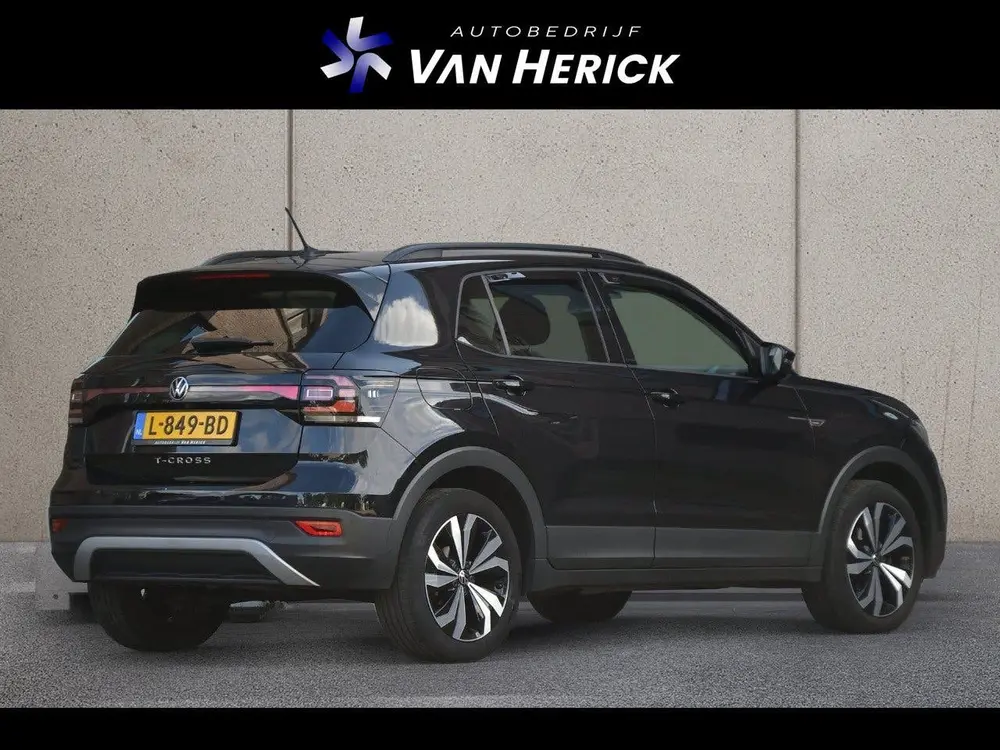 Volkswagen T-Cross 1.0 TSI Life 110PK | Black Design | Virtu uit 2021, foto 4