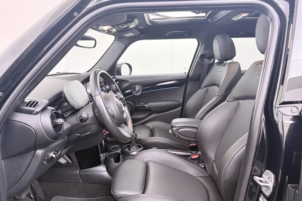 Mini Cooper 1.5 136 PK Aut. Cooper Camden Edition Pano uit 2023, foto 12