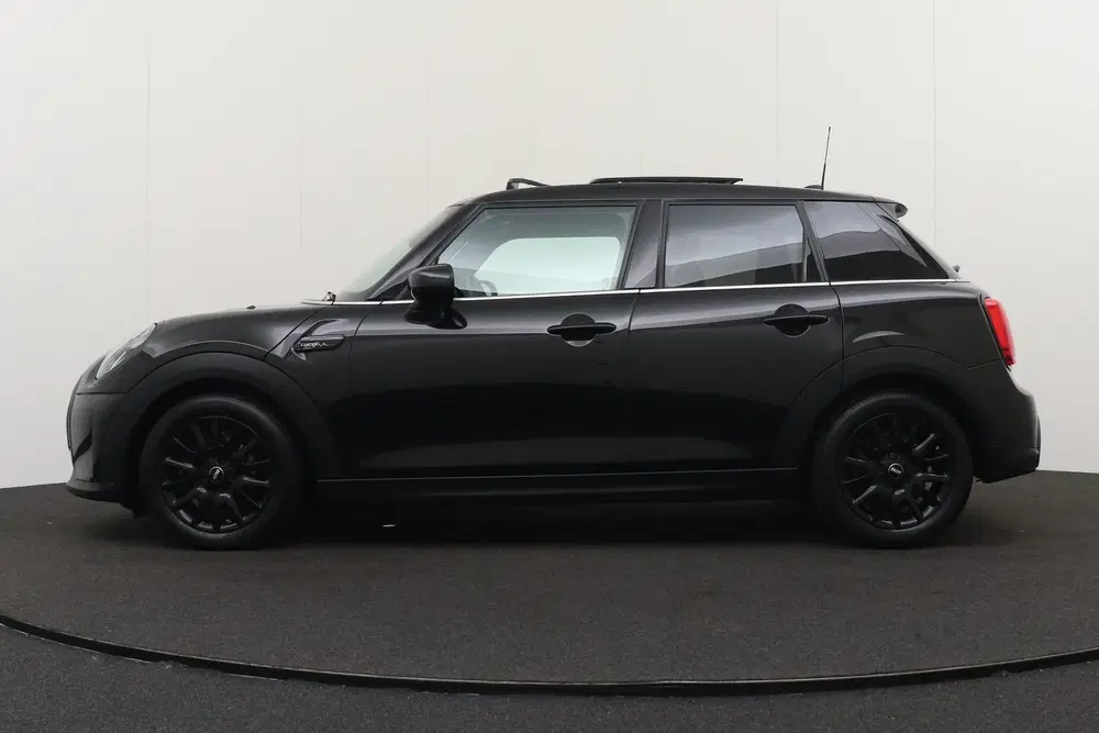 Mini Cooper 1.5 136 PK Aut. Cooper Camden Edition Pano uit 2023, foto 5