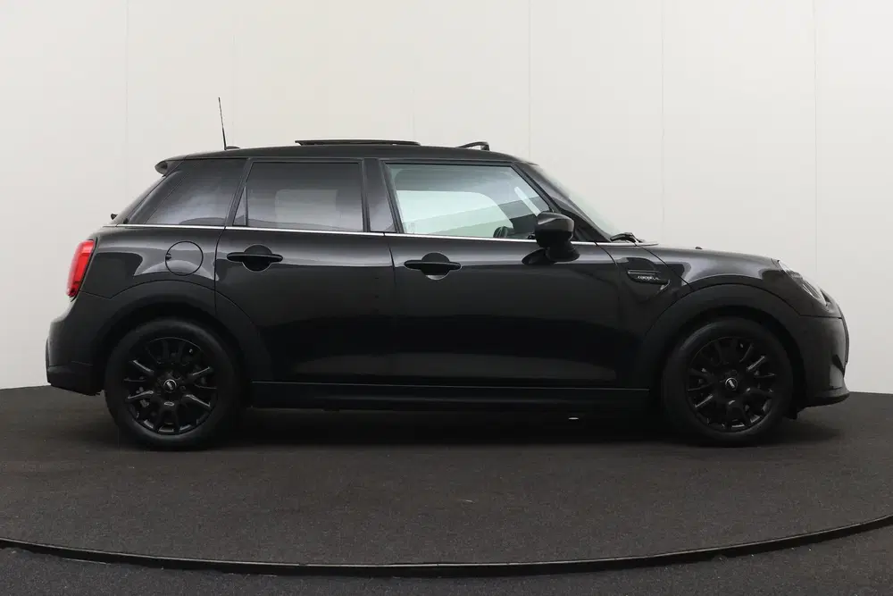 Mini Cooper 1.5 136 PK Aut. Cooper Camden Edition Pano uit 2023, foto 6
