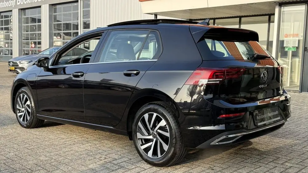 Volkswagen Golf 1.4 eHybrid | Pano | Navi | Virtual Cockpit uit 2022, foto 3