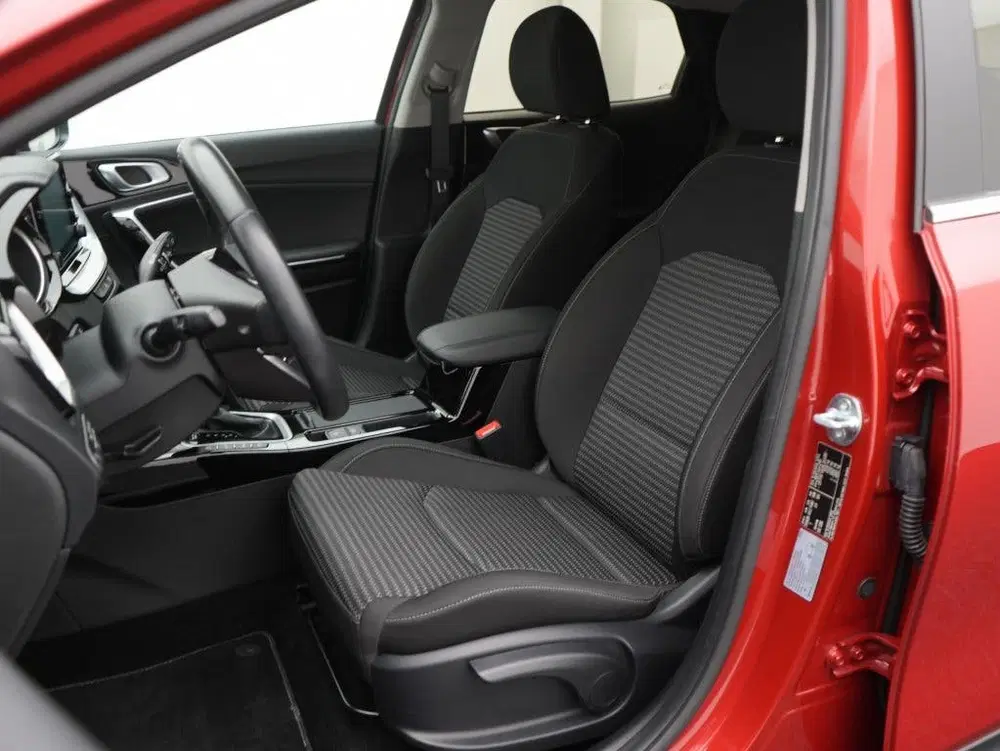 Kia XCeed 1.6 GDi PHEV Dynamic Line uit 2024, foto 16