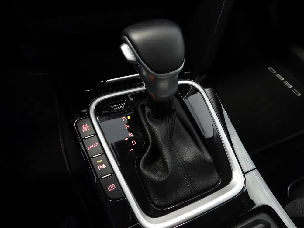 Kia Ceed 1.6 GDI PHEV Plug-In DynamicLine NAVI-A uit 2022, foto 17