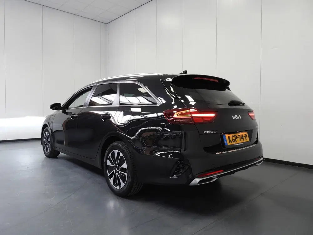 Kia Ceed 1.6 GDI PHEV Plug-In DynamicLine NAVI-A uit 2022, foto 3