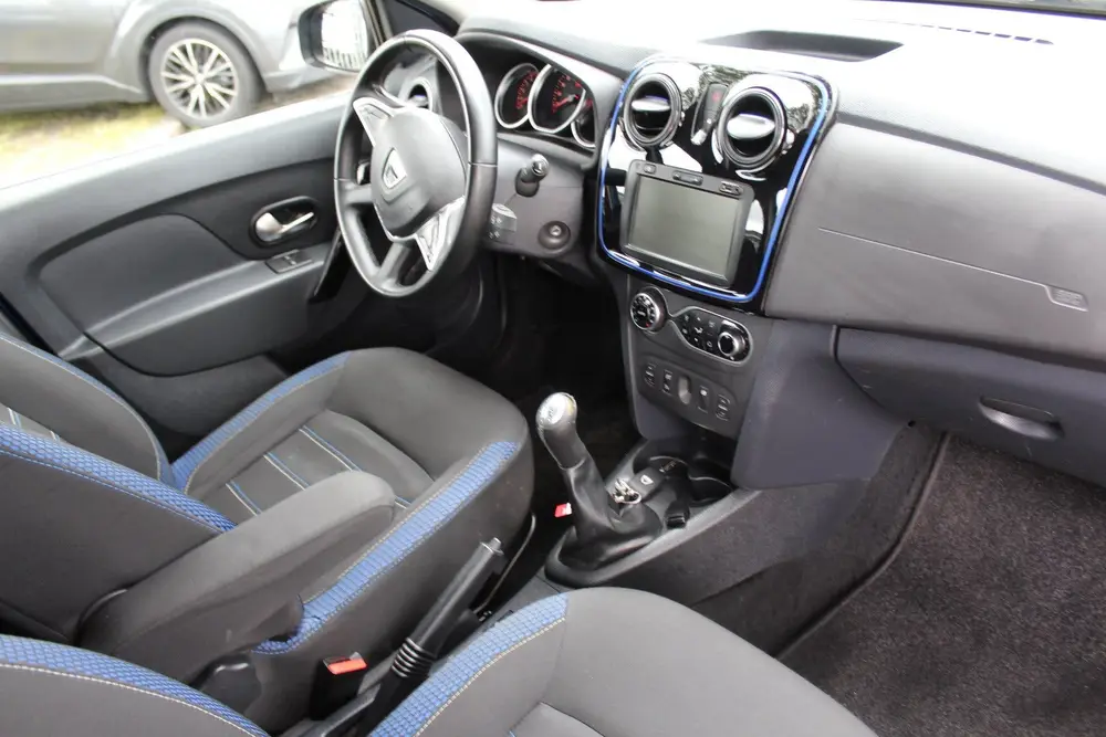 Dacia Logan MCV 1.0 TCe Bi-Fuel Stepway Serie Limitee 15th A uit 2020, foto 4