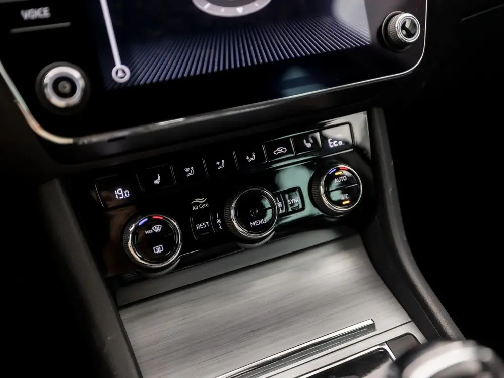 Skoda Superb 1.4 TSI iV Business Sport 218Pk Automaat uit 2020, foto 9