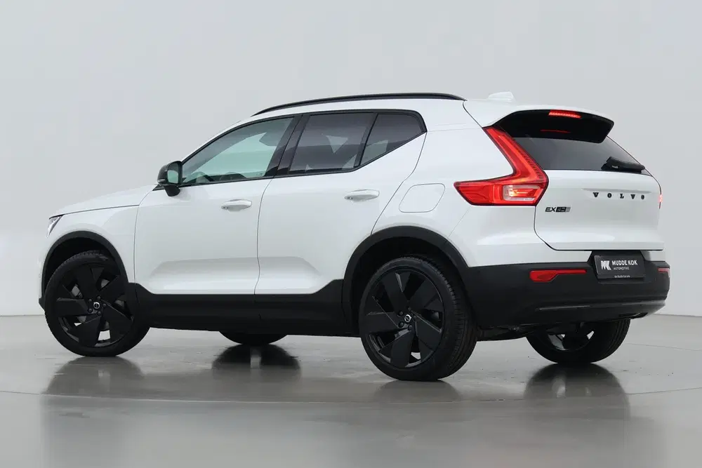 Volvo EX40 Extended Range Plus Black Edition 82 kWh uit 2026, foto 2