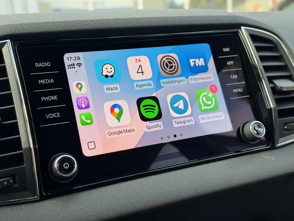 Skoda Karoq 1.5 TSI ACT Business Edition NAP uit 2024, foto 16