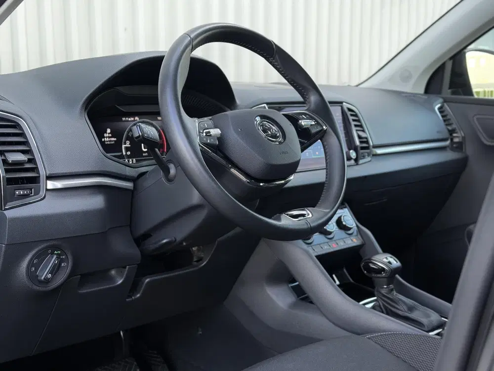 Skoda Karoq 1.5 TSI ACT Business Edition NAP uit 2024, foto 3