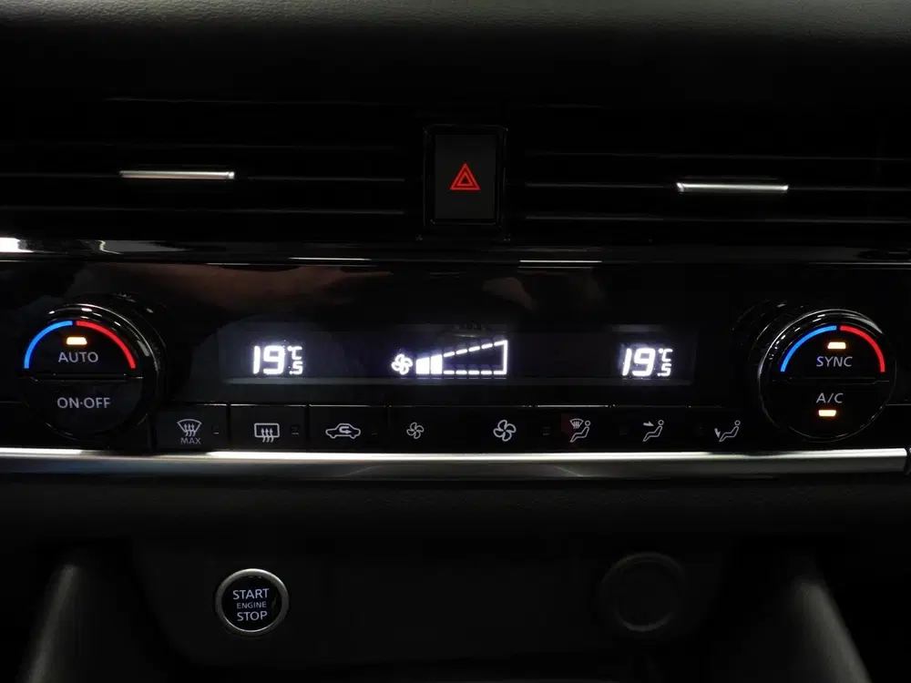 Nissan Qashqai 1.3 MHEV N-Connecta Design NAVI uit 2023, foto 6