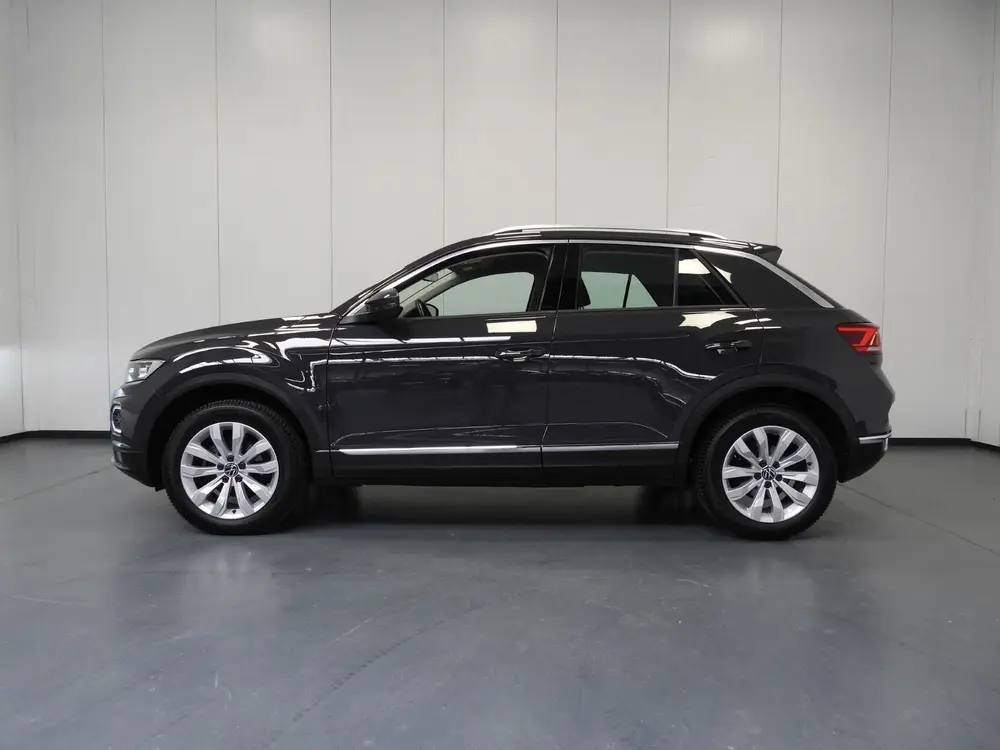 Volkswagen T-Roc 1.5 TSI Sport NAVI/CAMERA/VIRTUAL/LED/TREKH uit 2021, foto 2