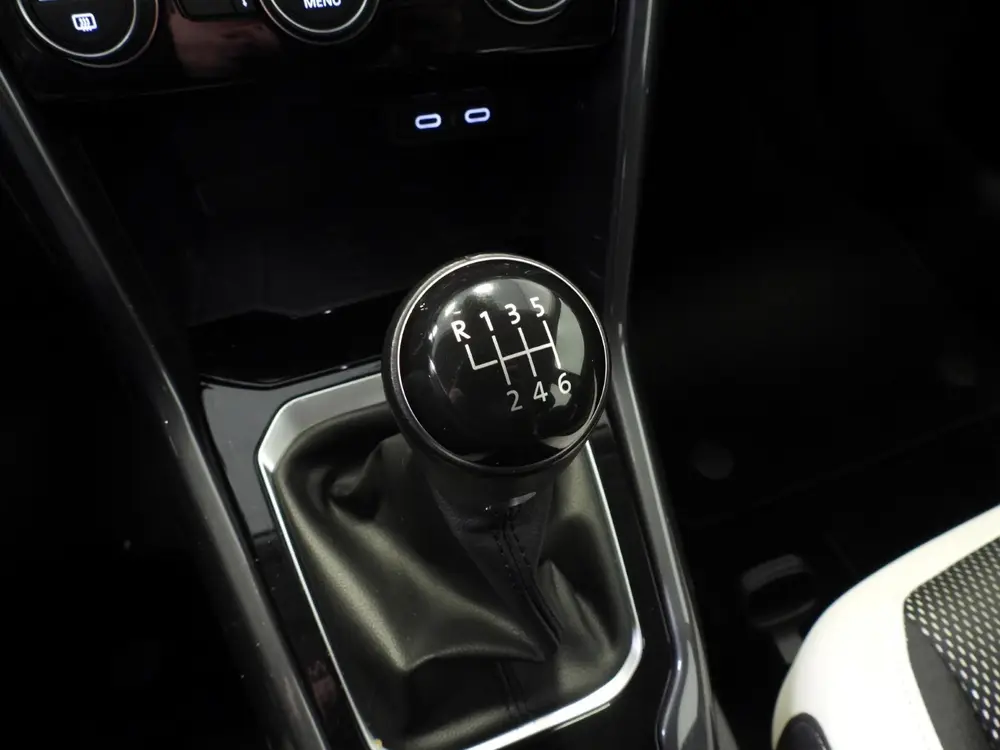Volkswagen T-Roc 1.5 TSI Sport NAVI/CAMERA/VIRTUAL/LED/TREKH uit 2021, foto 20