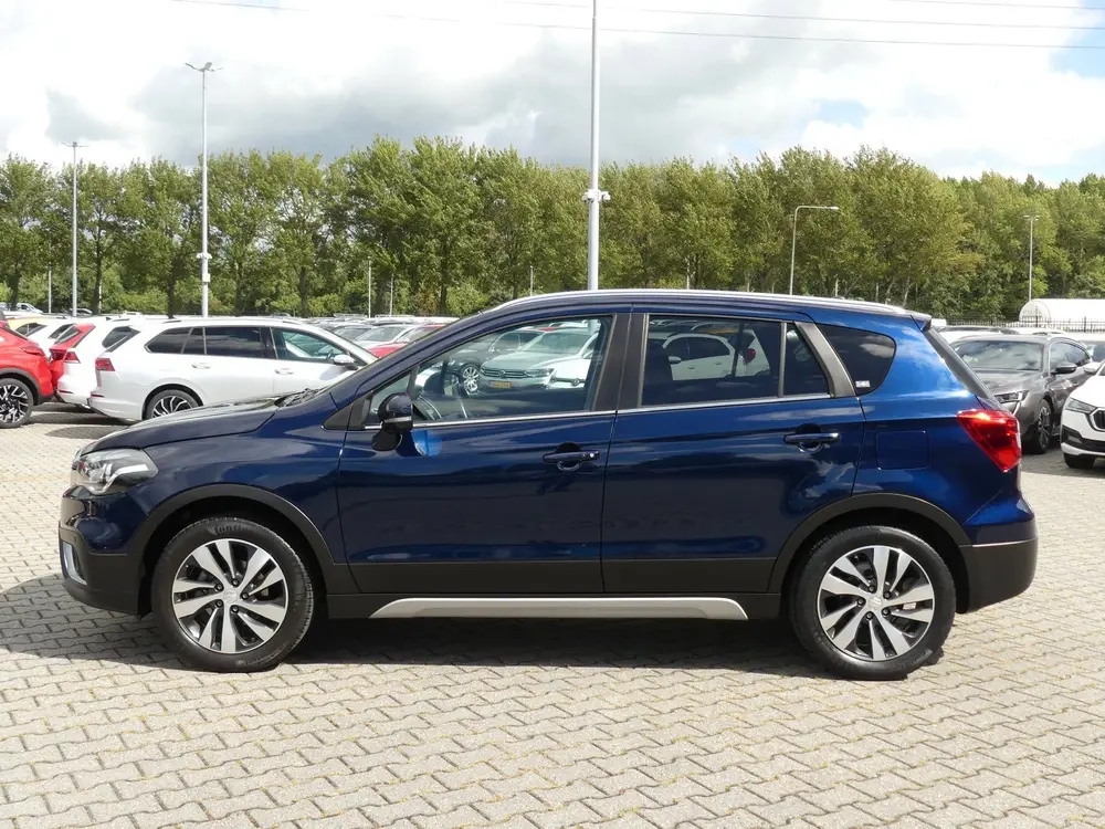 Suzuki S-Cross 1.4 Boosterjet Style Smart Hybrid / PANO / LE uit 2020, foto 3