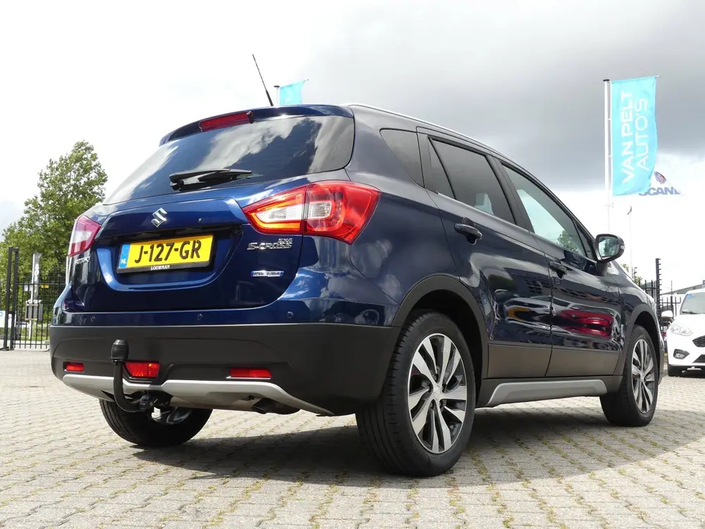 Suzuki S-Cross 1.4 Boosterjet Style Smart Hybrid / PANO / LE uit 2020, foto 5