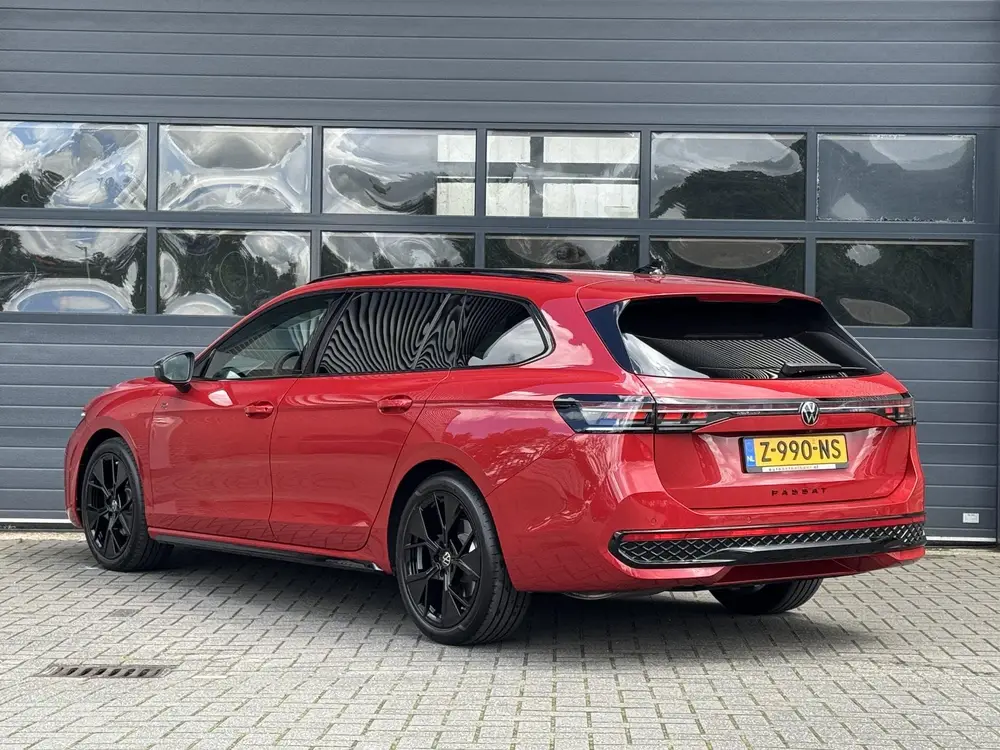 Volkswagen Passat Variant 1.5 eTSI R-LINE BUSINESS I WINTERP uit 2024, foto 19