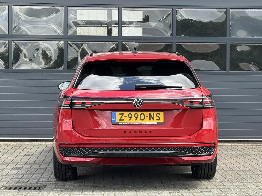 Volkswagen Passat Variant 1.5 eTSI R-LINE BUSINESS I WINTERP uit 2024, foto 20